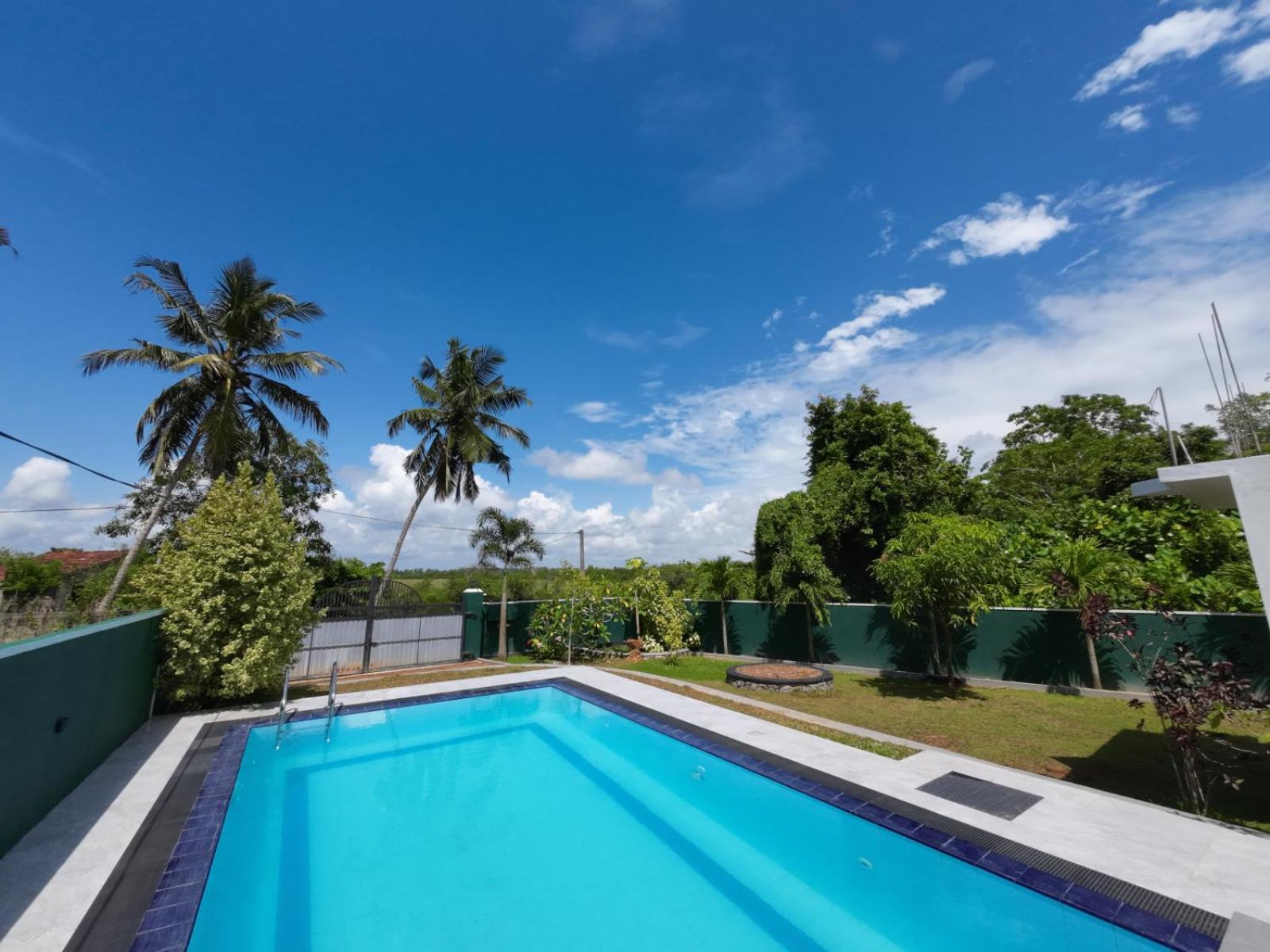Villa Erika อินดูรูวา ภายนอก รูปภาพ