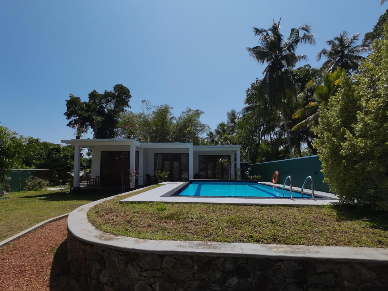Villa Erika อินดูรูวา ภายนอก รูปภาพ